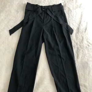 Madewell • paper bag pants• size 0 • black